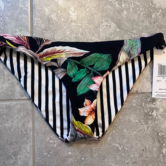 NEW! Hurley Flora Reversible Bikini Bottom - Moderate Coverage - Picture 6 of 6
